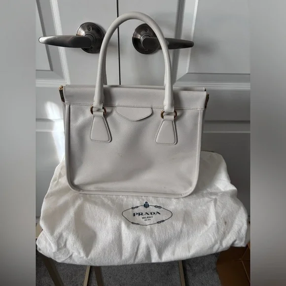 ✨ Host Pick ✨ Prada | Authentic 2012  Saffiano Lux Top Handle Tote Bag in Talco - Picture 8 of 15